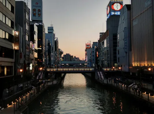 夕方の道頓堀